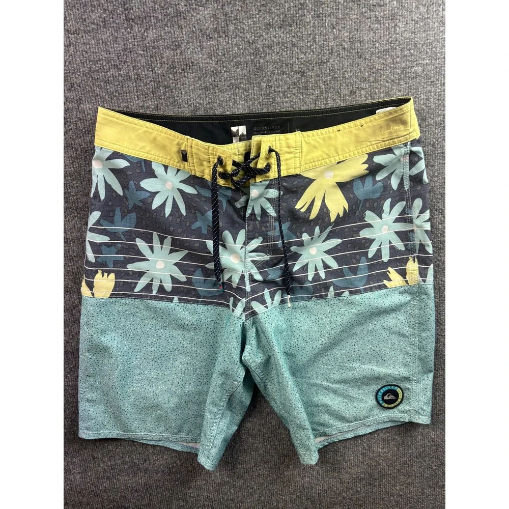 Quiksilver Board Shorts Mens 31 Multi Color Floral DryFlight Swim Trunks